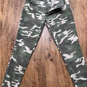 Kut from the Kloth Green and Beige Camouflage Pants